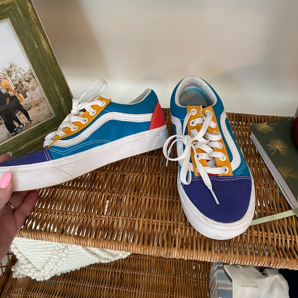 Vans - Picture 5 of 5